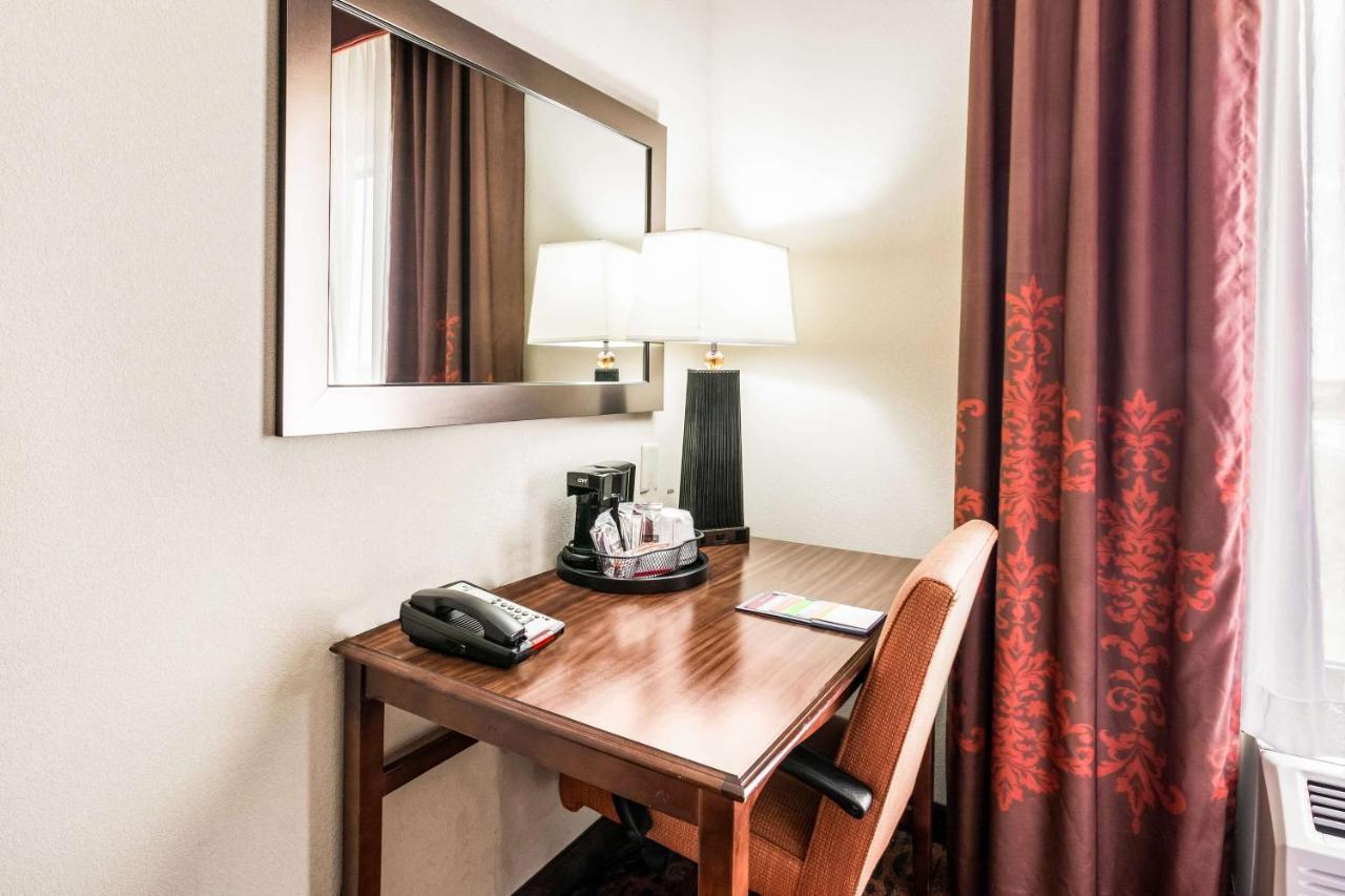 Hampton Inn Derby-Wichita Southeast Bagian luar foto