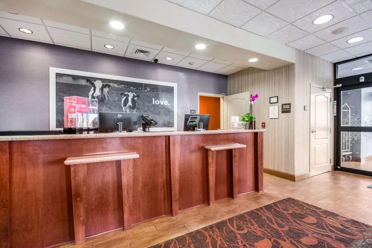 Hampton Inn Derby-Wichita Southeast Bagian luar foto